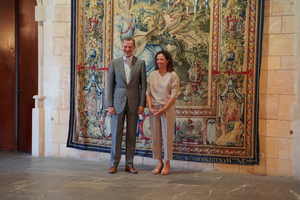 El rei Felip VI rep en audiència a la presidenta del Consell de Mallorca, Catalina Cladera