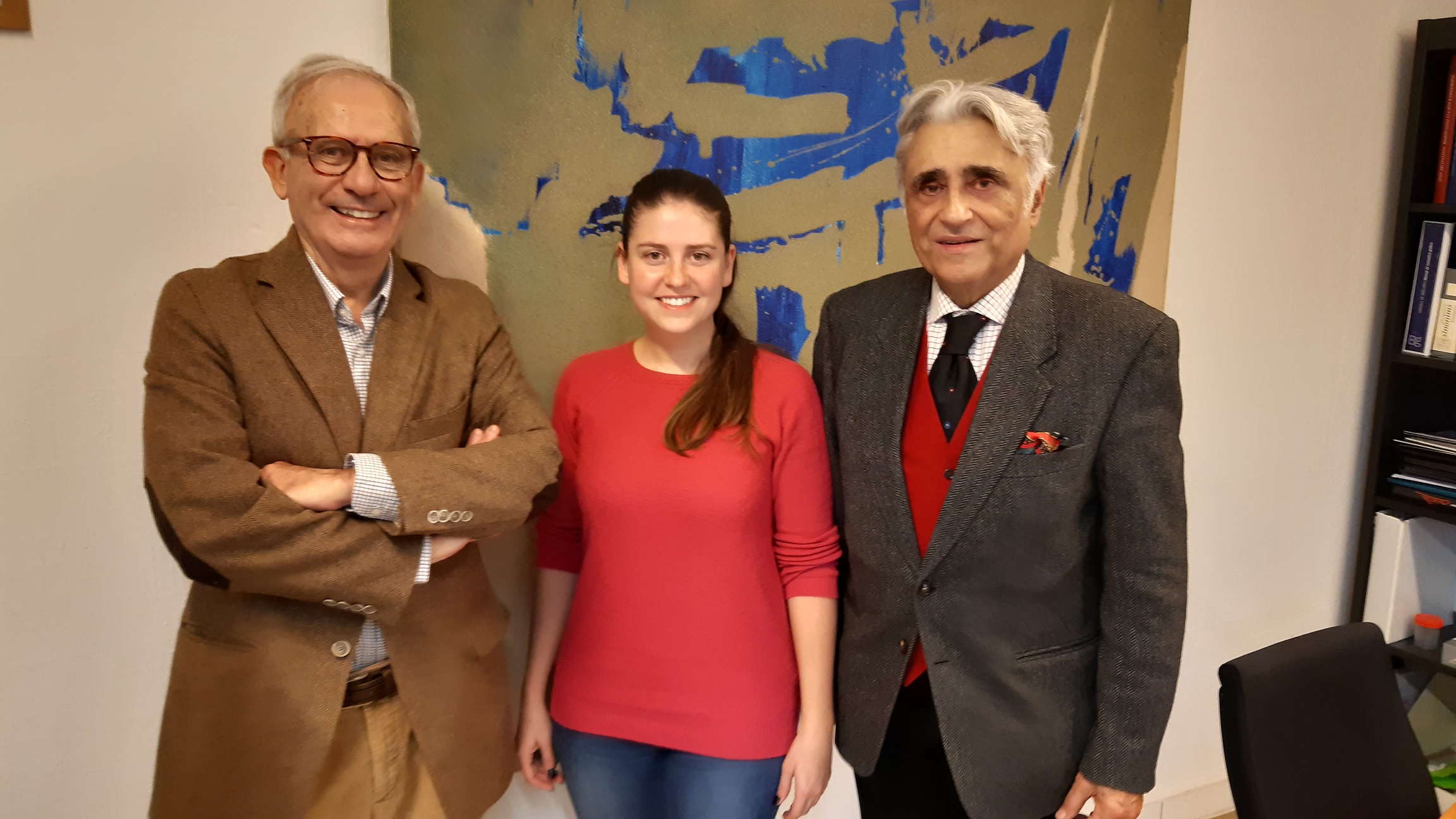 La vicepresidenta y consellera de Sostenibilitat y Medi Ambient Aurora Ribot con José Yáñez y Raimundo de Montis vicepresidente y presidente del Banco de Alimentos.