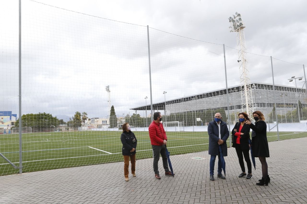 La primera fase de millores al poliesportiu del Consell de Mallorca ha comptat amb una inversió de més de 400 mil euros per renovar el camp de futbol, el sistema hídric dels vestidor si començar l’adequació de l'aparcament.