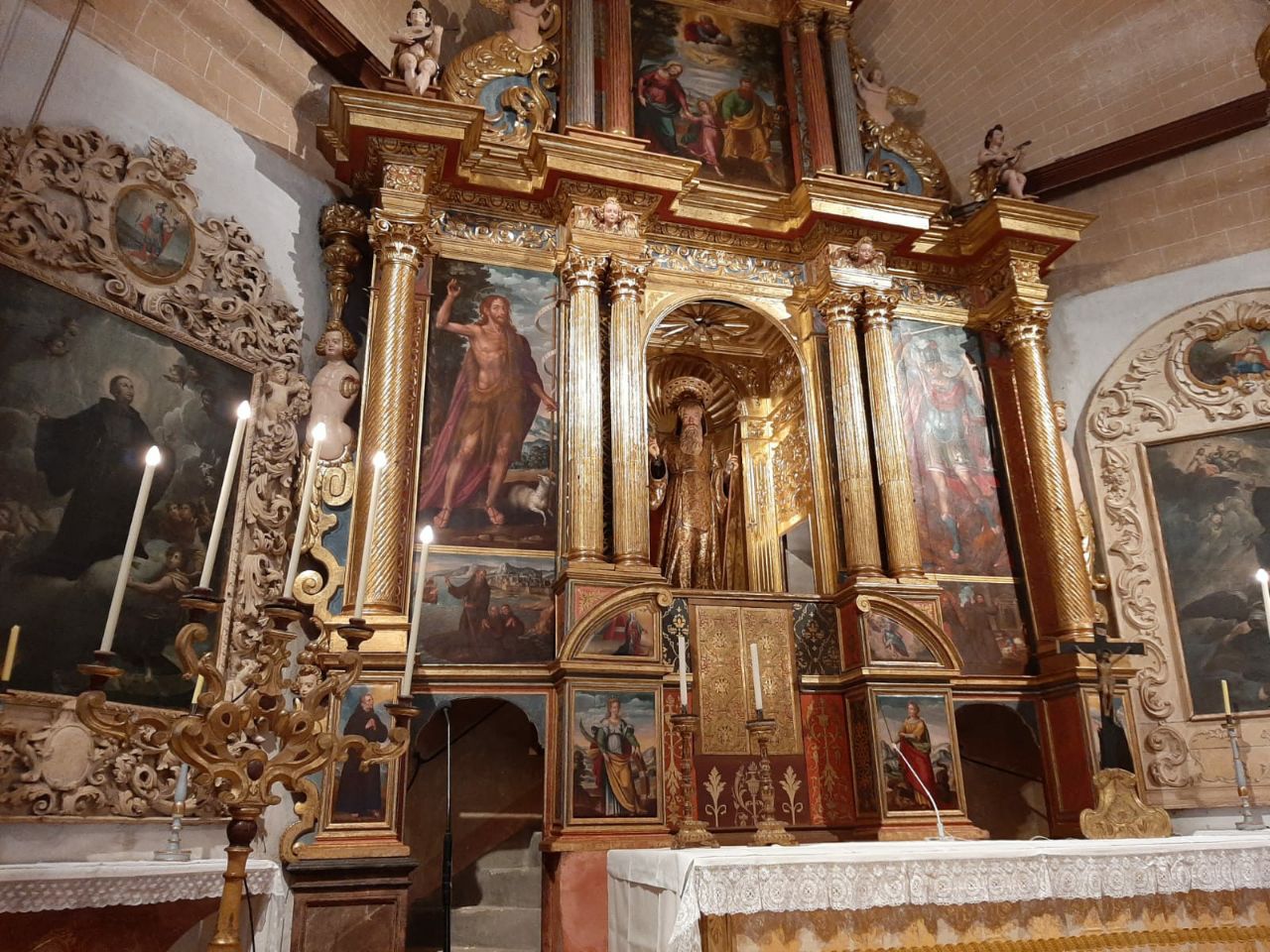 Restauració dels retaules del presbiteri del convent de Sant Francesc de Paula