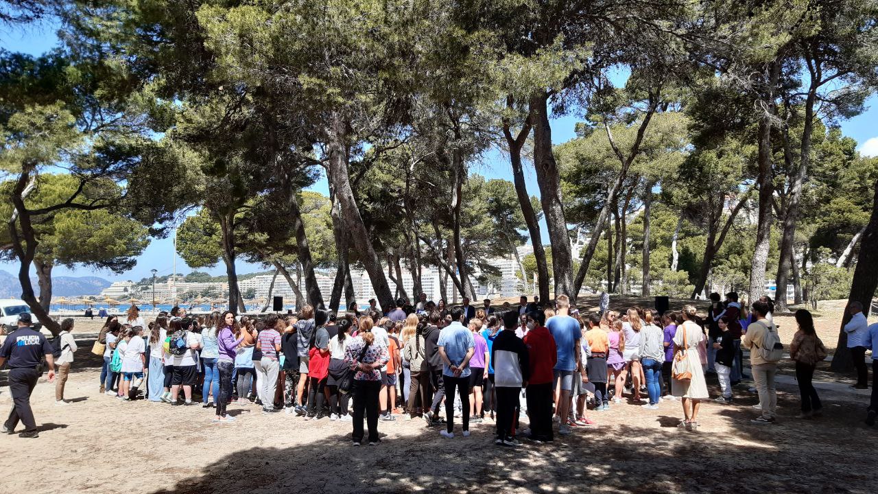 Acte de signatura del conveni de col·laboració interinstitucional d'atenció a les dones víctimes de les violències masclistes entre el Consell Mallorca i l'Ajuntament de Calvià.