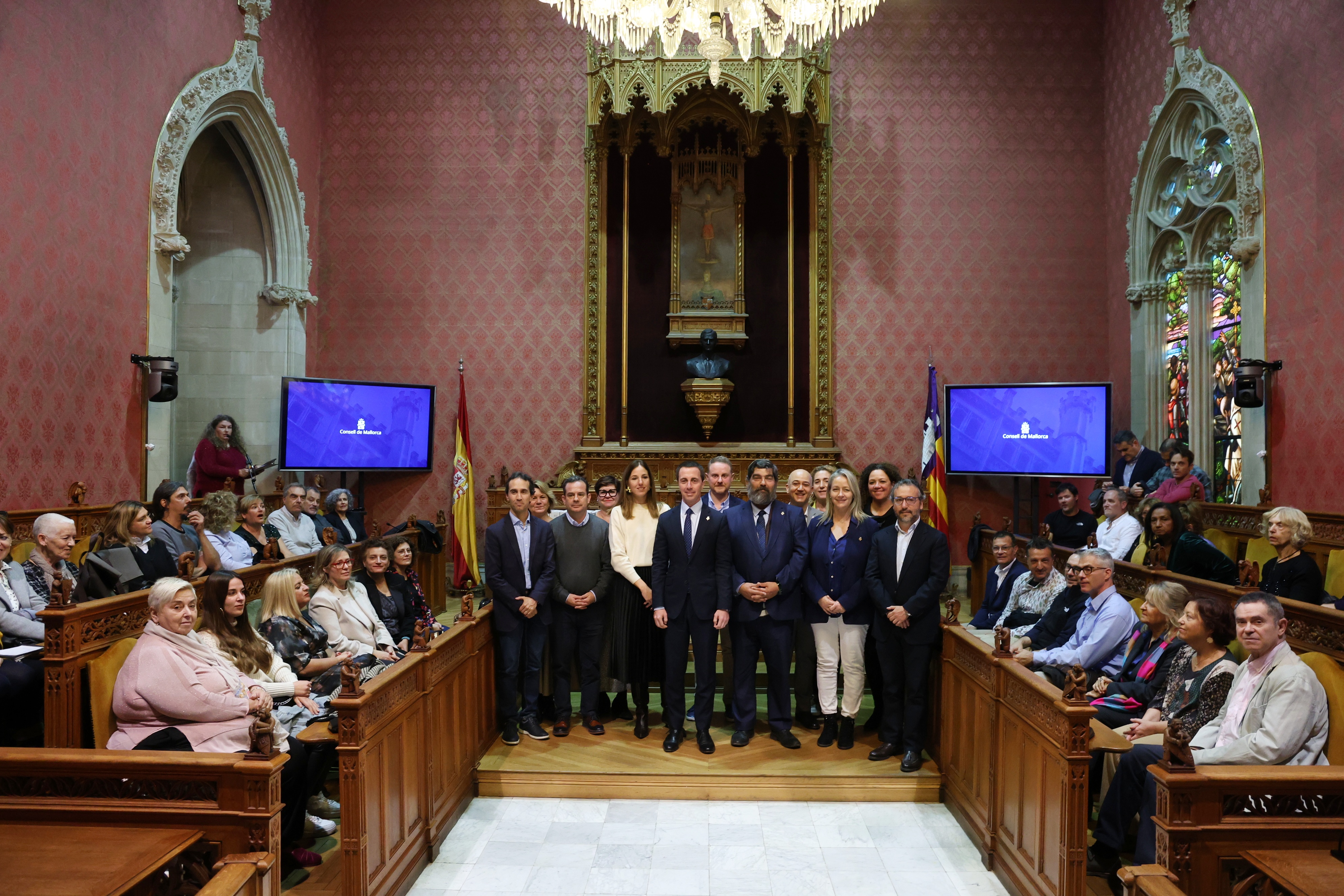 Homenatge als treballadors del Consell de Mallorca que enguany es jubilen i als qui compleixen 25 anys treballant a la institució.