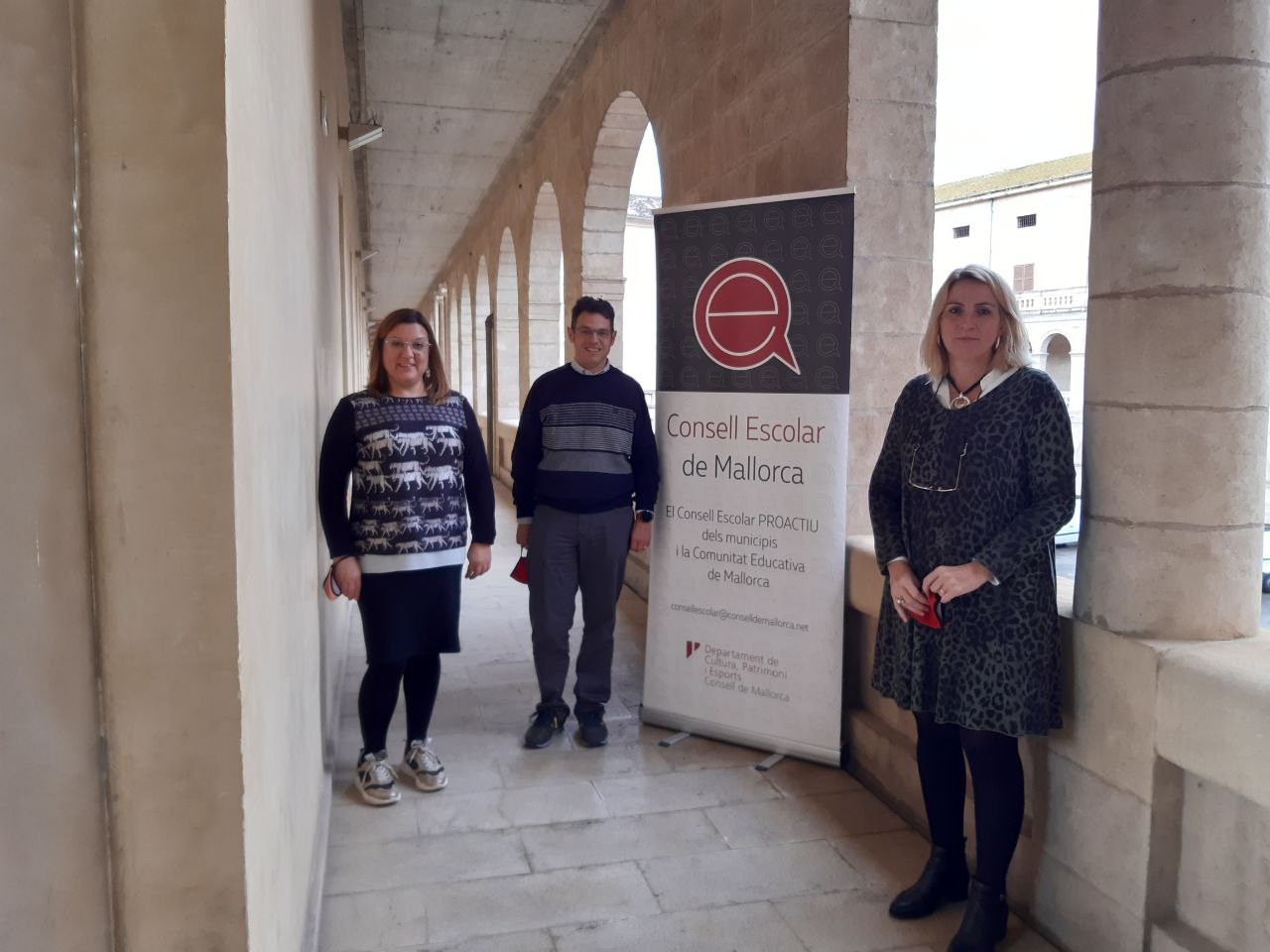 Bel Busquets, Joan Ramon Xamena i Martina PerelLó (secretària del Consell Escolar de Mallorca)