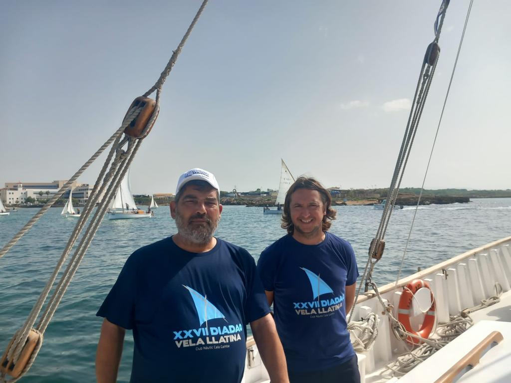 El vicepresident segon i conseller de Medi Ambient, Pedro Bestard, acompanyat del director insular de Medi Ambient, Luis Rubí, ha navegat a bord de la Balear