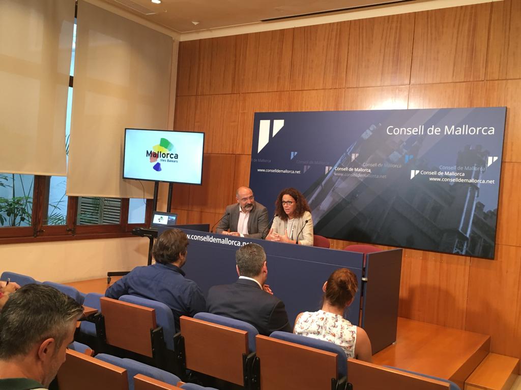 La presidenta Cladera y el conseller Serra presentan las acciones promocionales del Consell en la WTM.