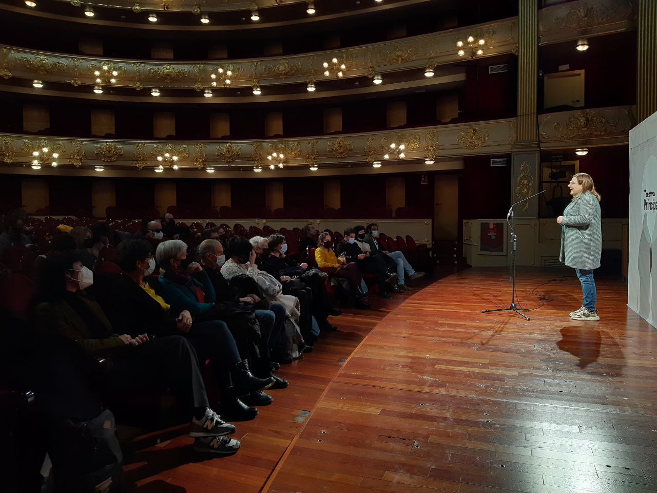 Bel Busquets a la presentació del XXIII Festival de Poesia de la Mediterrània 