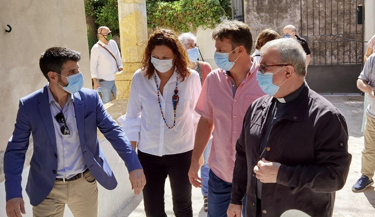 La presidenta del Consell, el president de l’IMAS i el bisbe de Mallorca han visitat la finca de Son Ribes