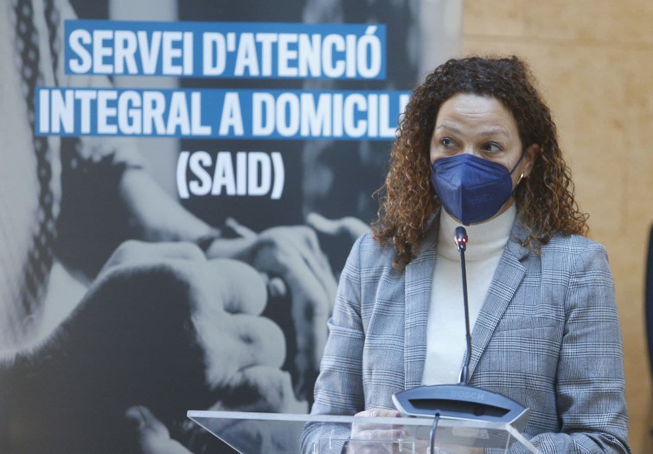 La presidenta Catalina Cladera durant la seva intervenció en l'acte de presentació del SAID a Andratx