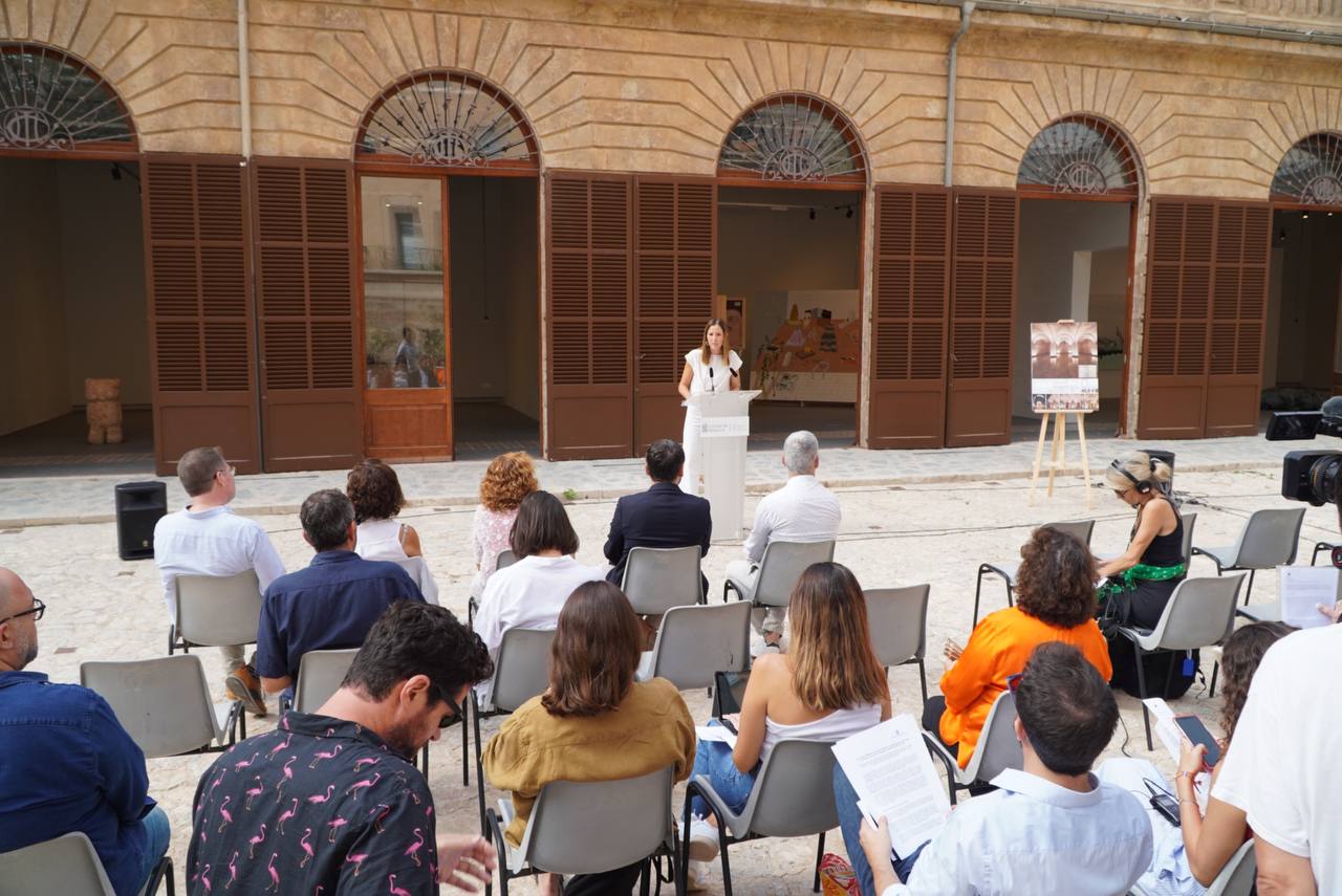 Presentació de les exposicions del Consell de Mallorca que participen a la Nit de l'Art