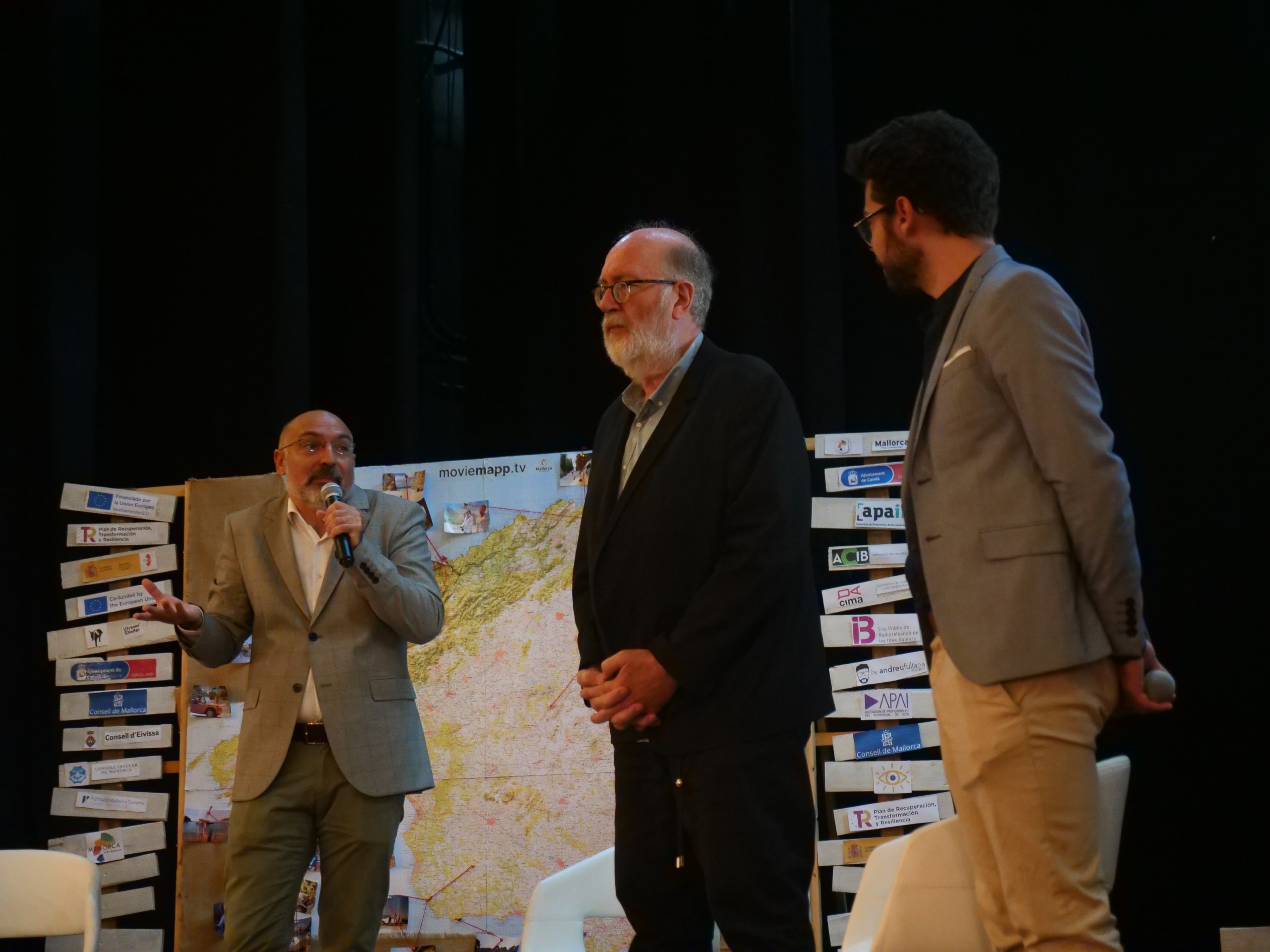 El conseller Andreu Serra inaugurant el Fiction Mallorca Pitch, Storytellers a Calvià