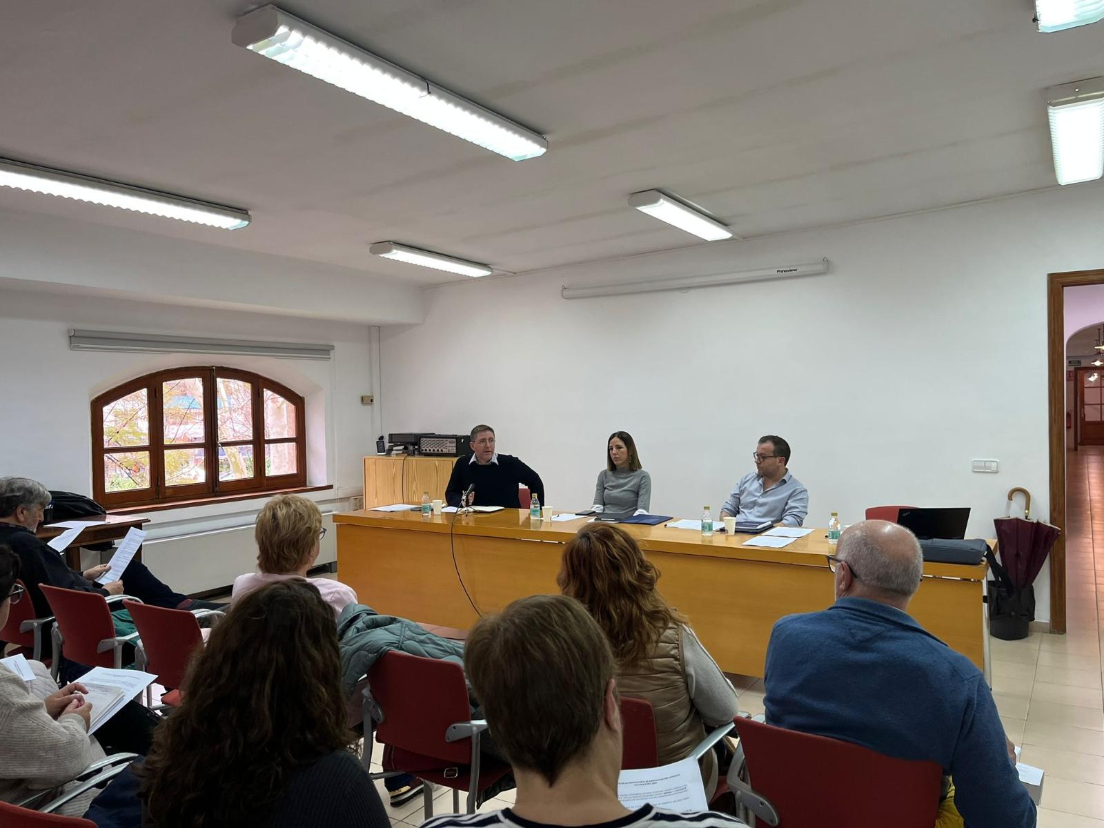 La vicepresidenta del Consell de Mallorca se reúne con los regidores de Cultura de la isla para detallar los cambios en las subvenciones